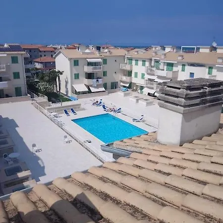 Octopus House Апартаменты Чивитанова-Марке